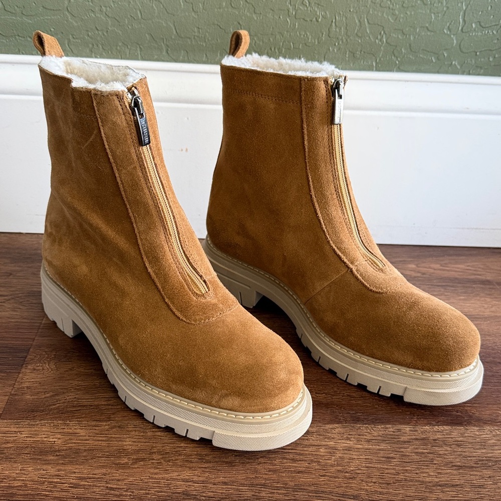 La Canadienne Delta Genuine Shearling Lined Waterproof Booties - Picture 2 of 7